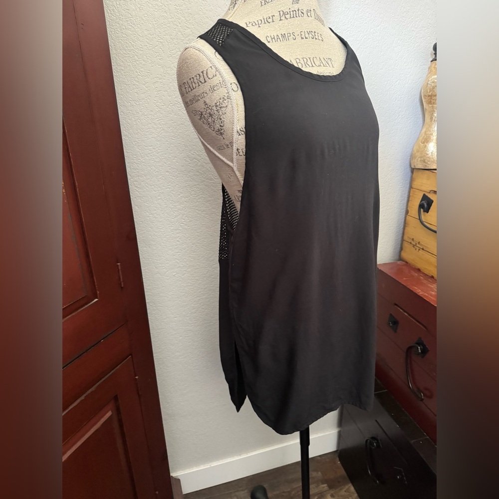 O’RAGEOUS Black Sleeveless Women's Top Swim Cover